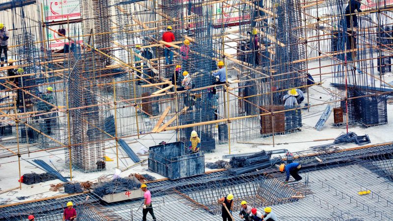 房屋建筑施工总承包：厂家直选的五大关键考量**